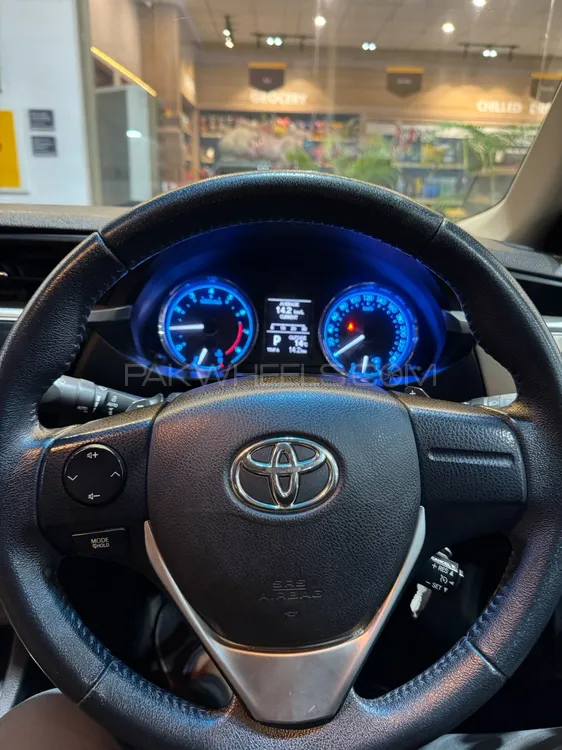 Toyota Corolla 2016 for Sale in Lahore Image-1