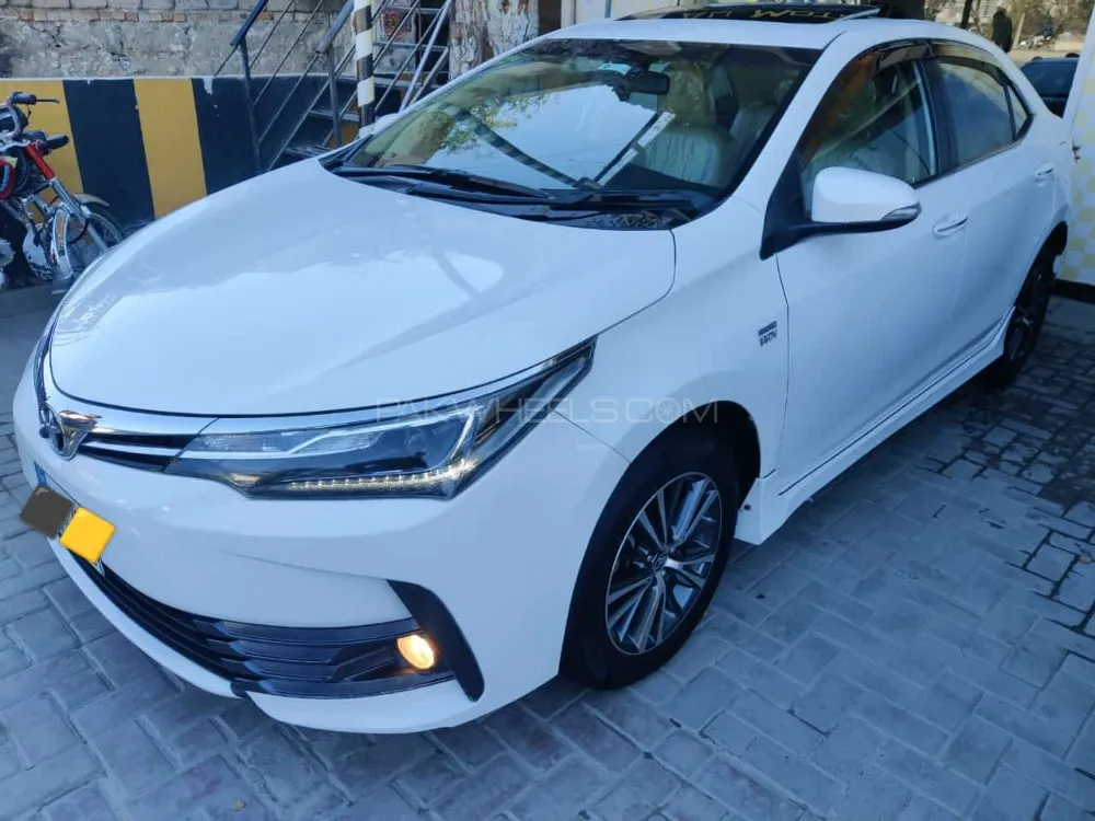 Toyota Corolla 2018 for Sale in Dera ismail khan Image-1