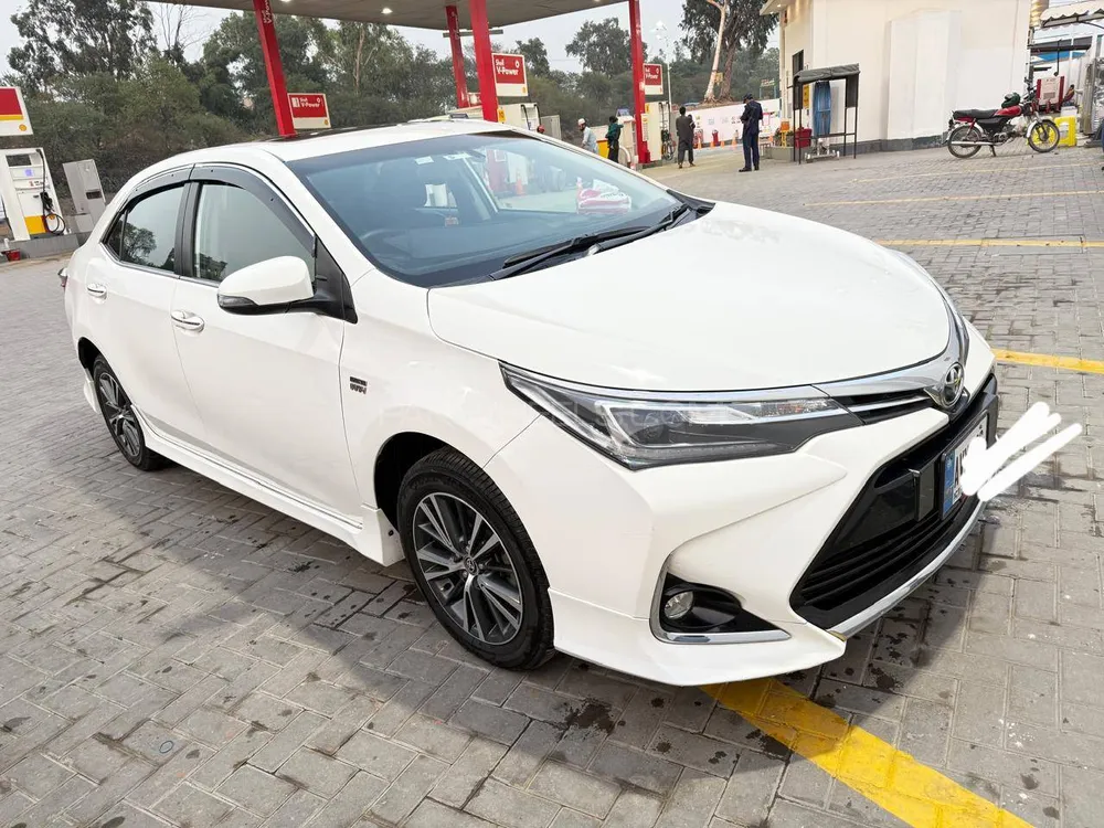 Toyota Corolla 2021 for Sale in Islamabad Image-1