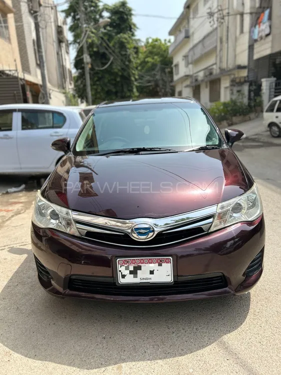 Toyota Corolla Axio 2013 for Sale in Karachi Image-1
