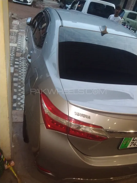 Toyota Corolla 2015 for Sale in Faisalabad Image-1