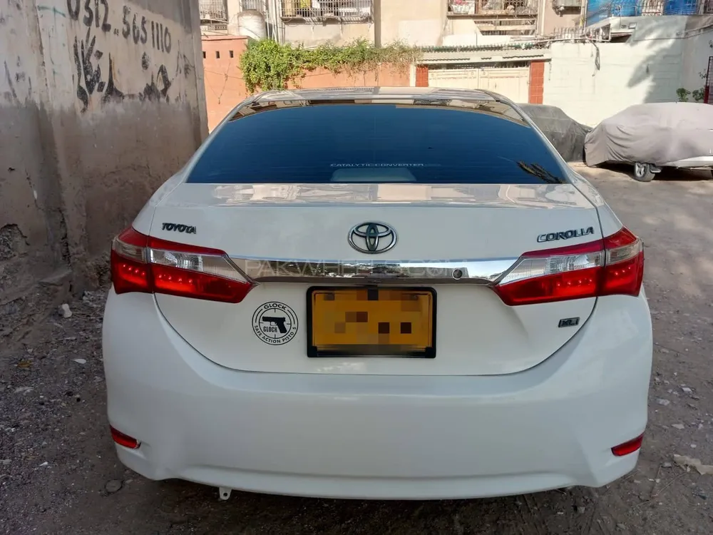 Toyota Corolla 2016 for Sale in Karachi Image-1