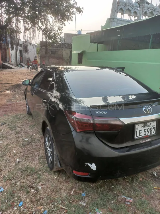 Toyota Corolla 2017 for Sale in Sialkot Image-1