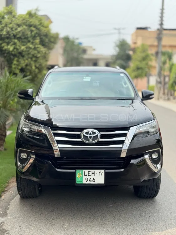 Toyota Fortuner 2017 for Sale in Lahore Image-1