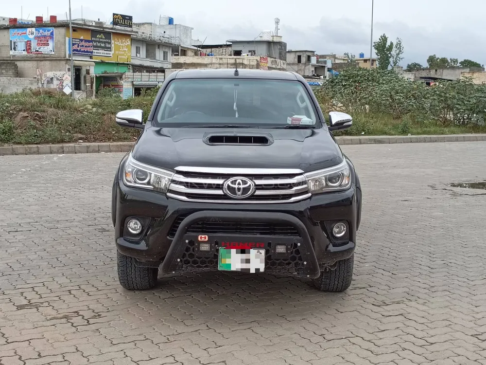 Toyota Hilux 2017 for Sale in Islamabad Image-1