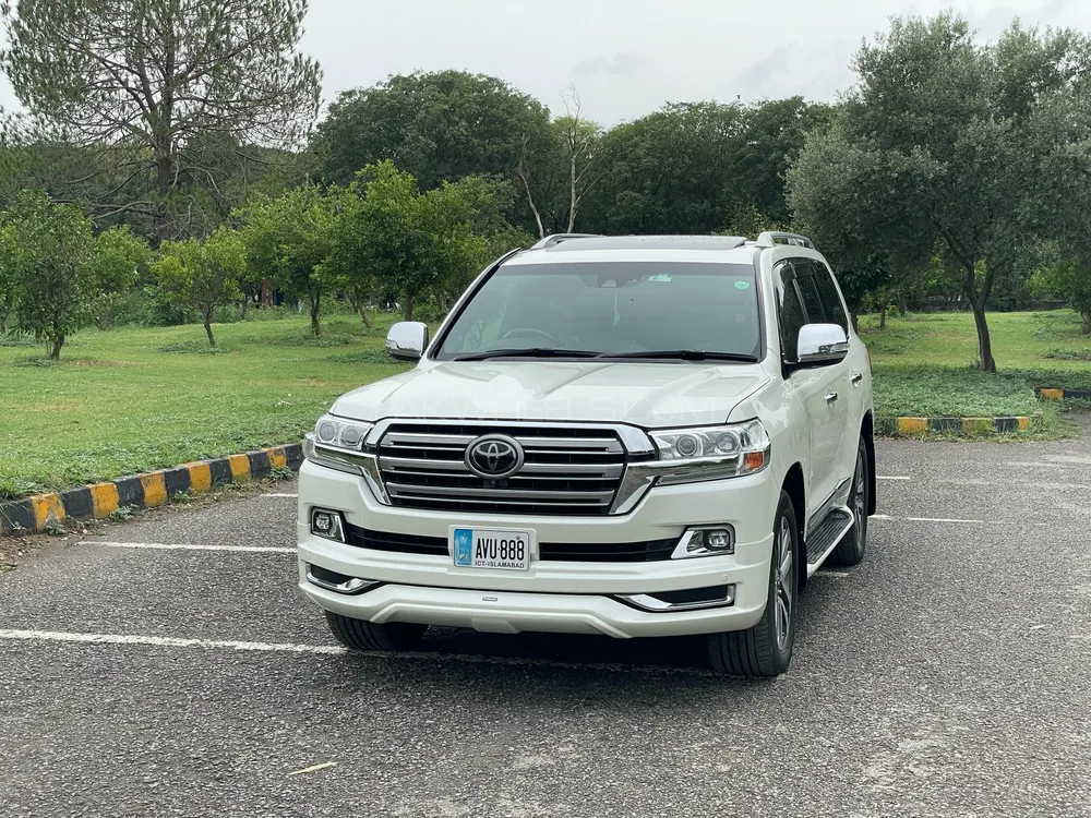 Toyota Land Cruiser 2017 for Sale in Islamabad Image-1