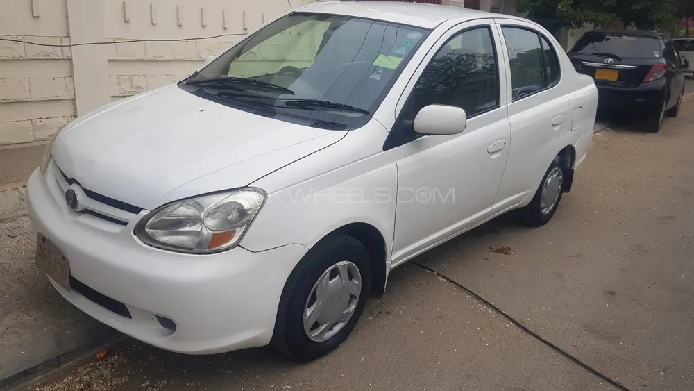 Toyota Platz 2007 for Sale in Karachi Image-1