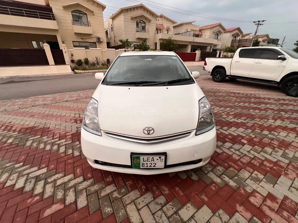 Toyota Prius 2006 for Sale in Peshawar Image-1