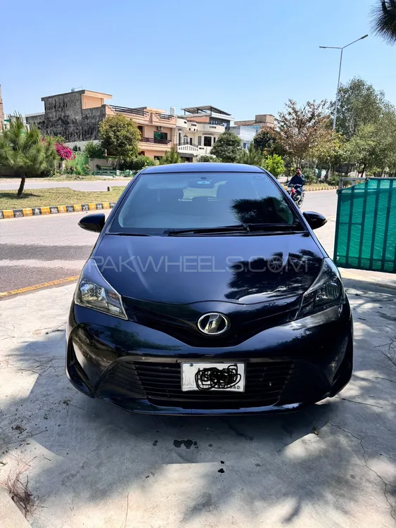 Toyota Vitz 2014 for Sale in Islamabad Image-1