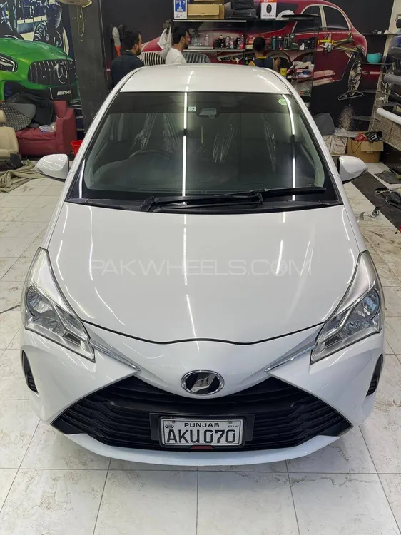 Toyota Vitz 2021 for Sale in Sahiwal Image-1