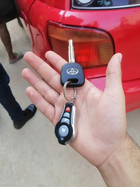 Toyota Vitz 2003 for Sale in Karachi Image-1