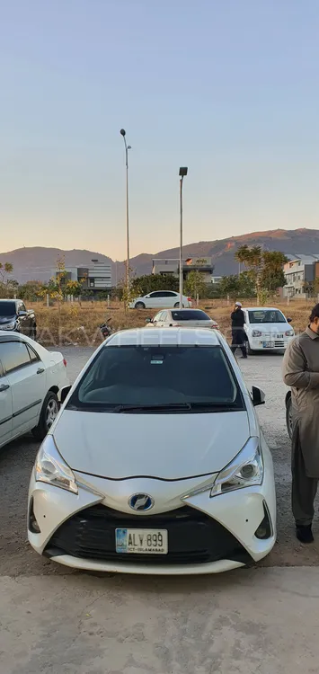 Toyota Vitz 2017 for Sale in Islamabad Image-1