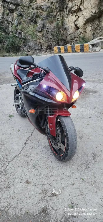 Yamaha YZF-R1 2010 for Sale Image-1