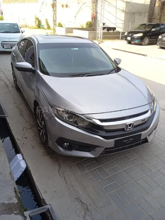 Honda Civic 2017 for Sale in Peshawar Image-1