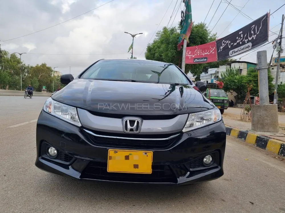 Honda Grace Hybrid 2014 for Sale in Karachi Image-1
