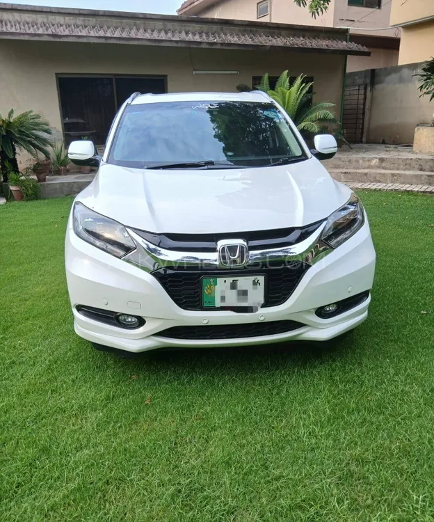 Honda Vezel 2014 for Sale in Lahore Image-1
