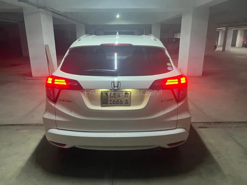 Honda Vezel 2014 for Sale in Lahore Image-1