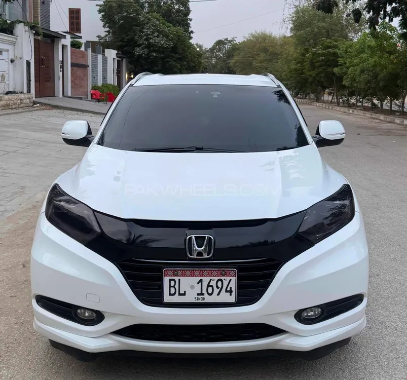 Honda Vezel 2015 for Sale in Karachi Image-1