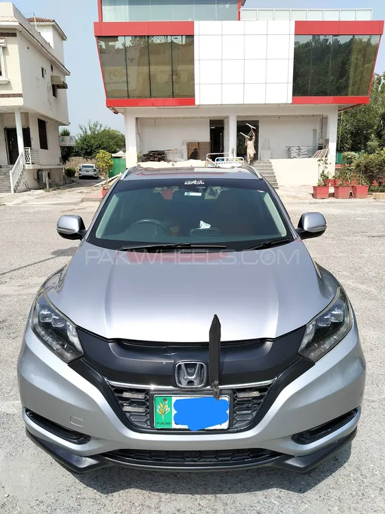 Honda Vezel 2016 for Sale in Islamabad Image-1