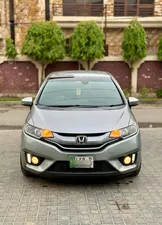 Honda Fit 1.5 Hybrid Smart Selection 2013 for Sale
