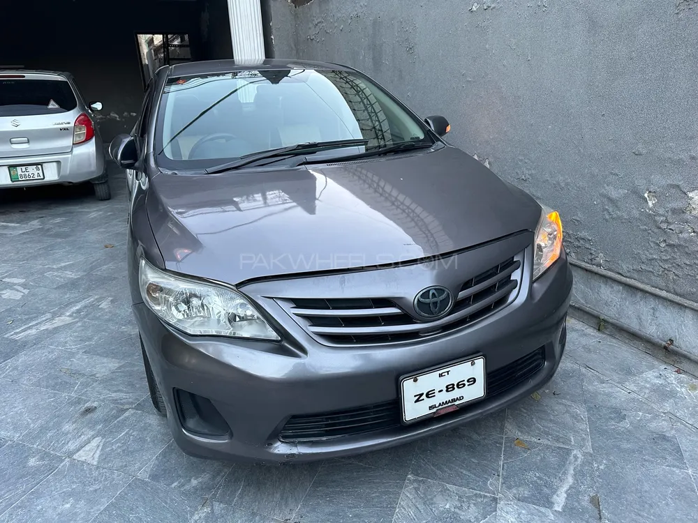 Toyota Corolla 2013 for Sale in Lahore Image-1