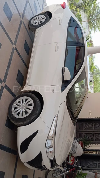 Toyota Corolla 2020 for Sale in Sadiqabad Toyota Corolla 2020 for Sale in Sadiqabad Image-2