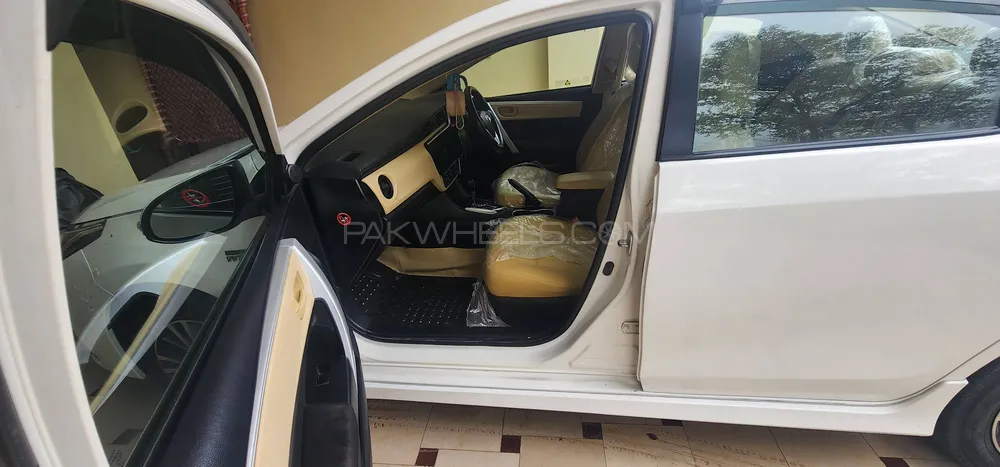 Toyota Corolla 2020 for Sale in Lahore Image-1