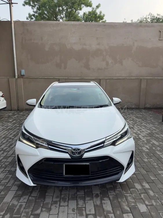Toyota Corolla 2017 for Sale in Lahore Image-1