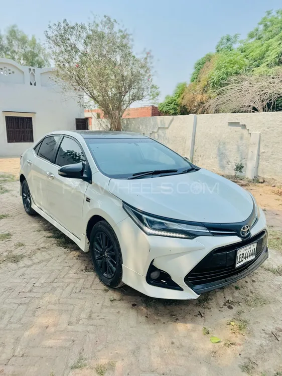 Toyota Corolla 2017 for Sale in Lahore Image-1