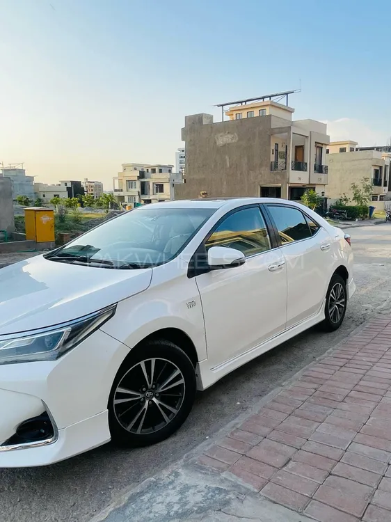 Toyota Corolla 2019 for Sale in Islamabad Image-1