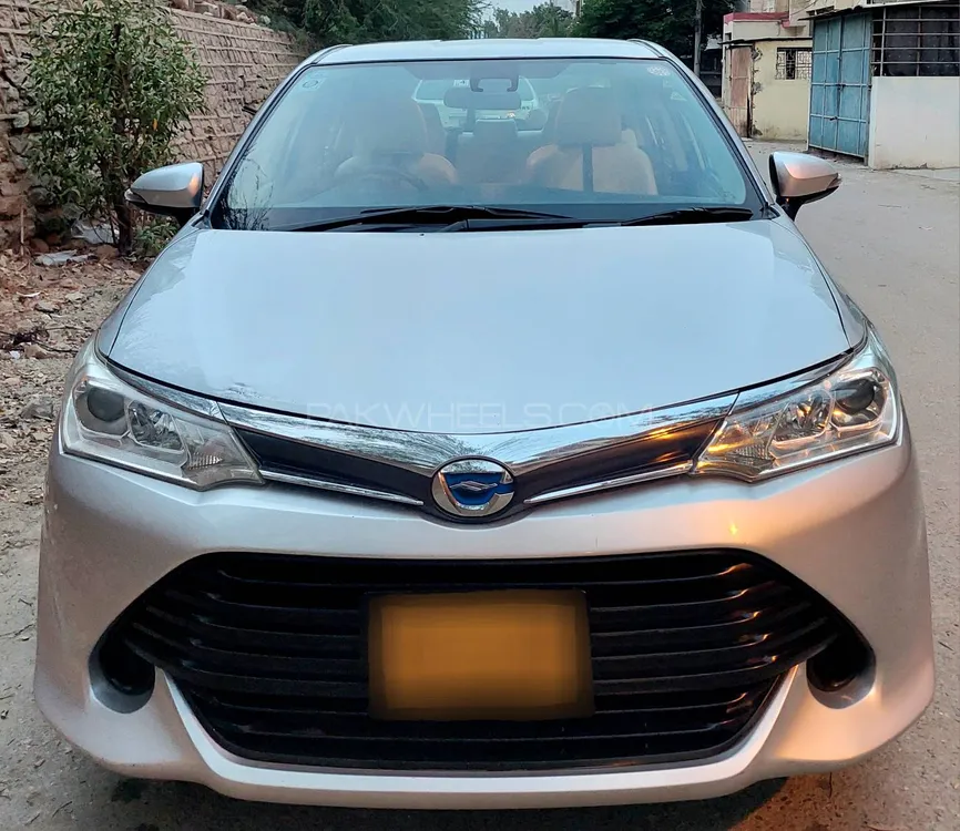 Toyota Corolla Axio 2017 for Sale in Karachi Image-1