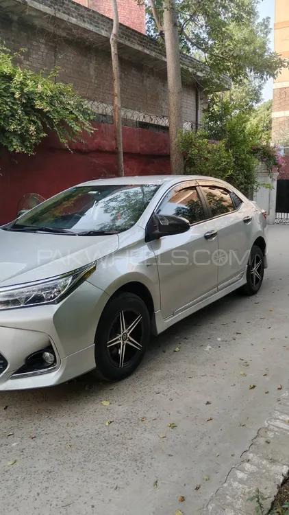Toyota Corolla 2017 for Sale in Lahore Image-1