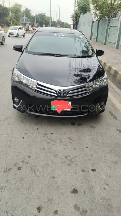 Toyota Corolla 2015 for Sale in Peshawar Image-1
