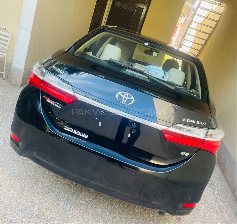 Toyota Corolla 2019 for Sale in Faisalabad Image-1