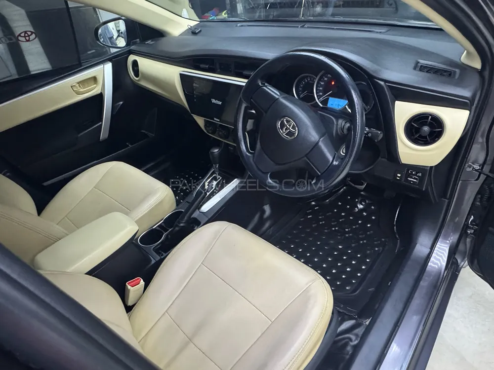 Toyota Corolla 2020 for Sale in Lahore Image-1