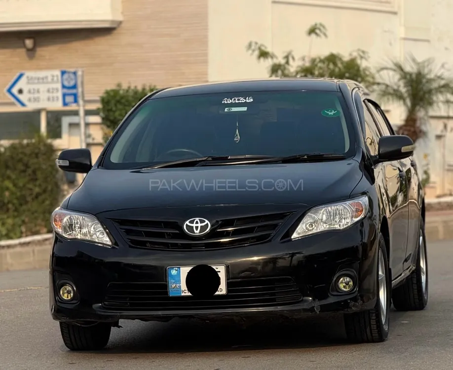 Toyota Corolla 2013 for Sale in Islamabad Image-1