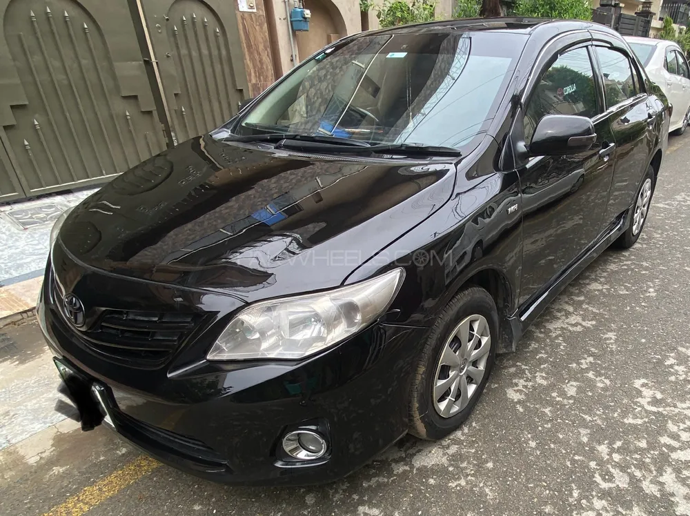 Toyota Corolla 2014 for Sale in Lahore Image-1