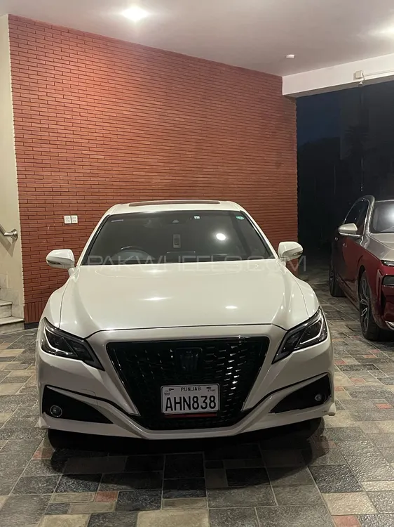 Toyota Crown 2018 for Sale in Lahore Image-1