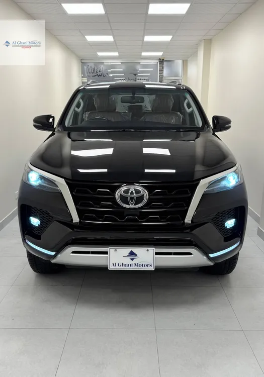 Toyota Fortuner 2022 for Sale in Karachi Image-1
