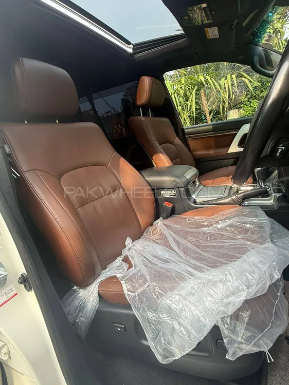 Toyota Land Cruiser 2020 for Sale in Islamabad Toyota Land Cruiser 2020 for Sale in Islamabad Image-10