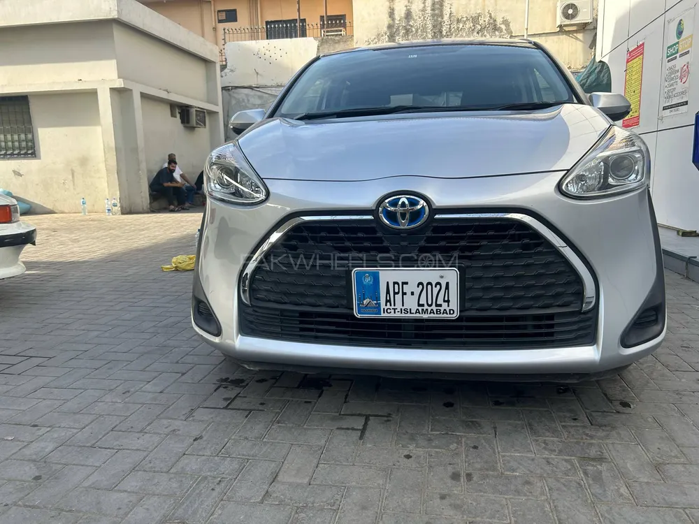 Toyota Sienta 2018 for Sale in Islamabad Image-1