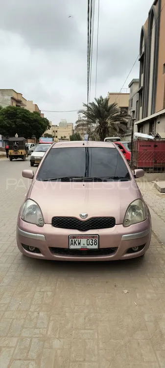 Toyota Vitz 2000 for Sale in Karachi Image-1