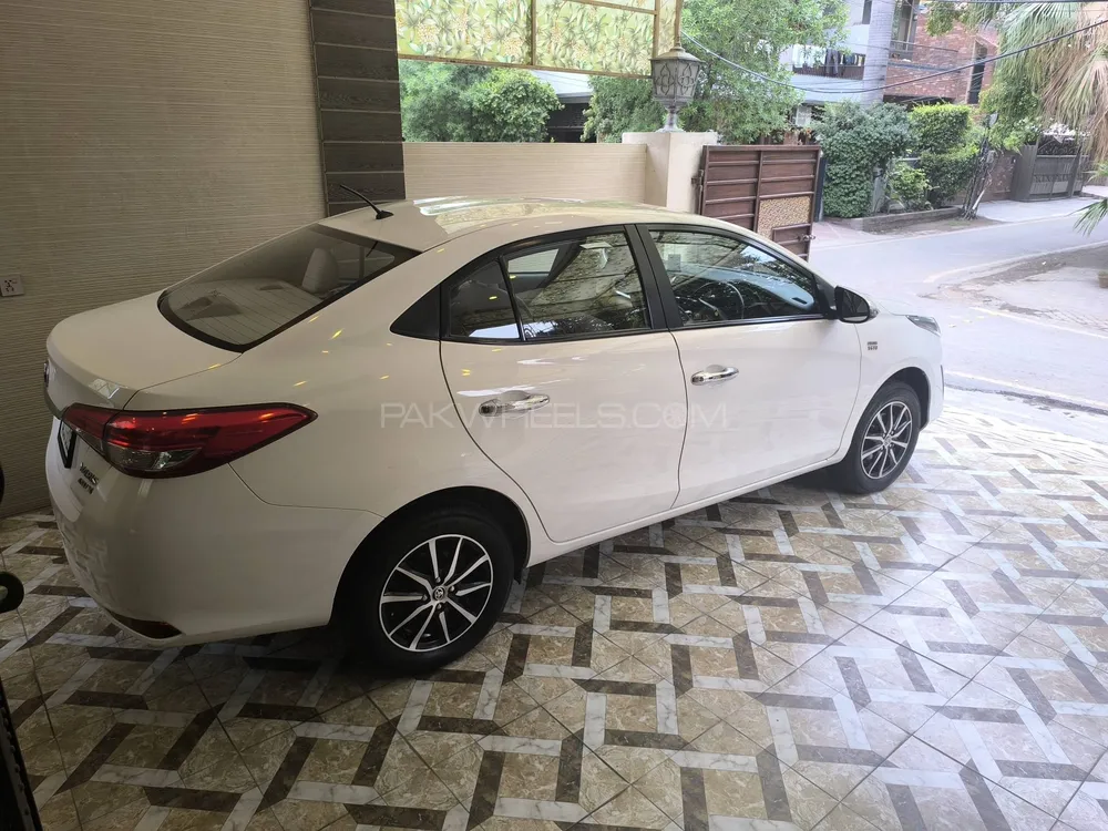 Toyota Yaris Sedan 2021 for Sale in Lahore Image-1