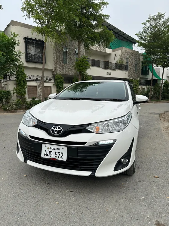Toyota Yaris Sedan 2022 for Sale in Lahore Image-1