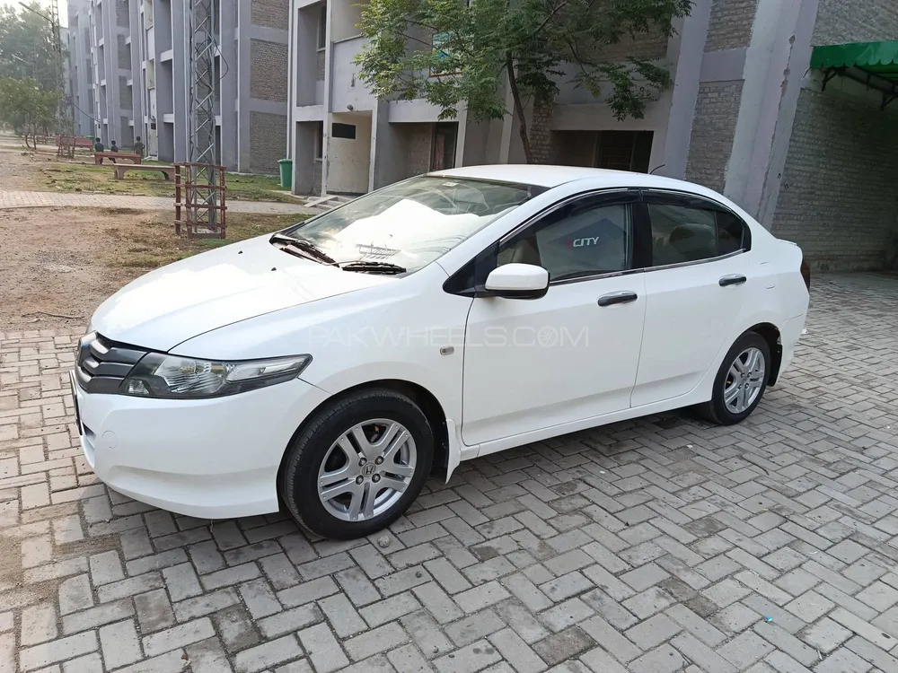 Honda City 2011 for Sale in Lahore Image-1