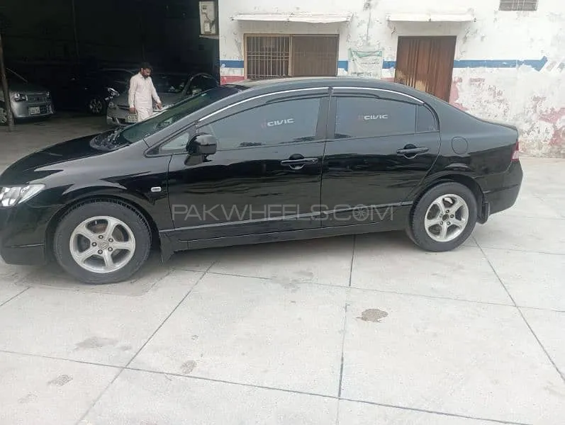 Honda Civic 2011 for Sale in Lahore Image-1