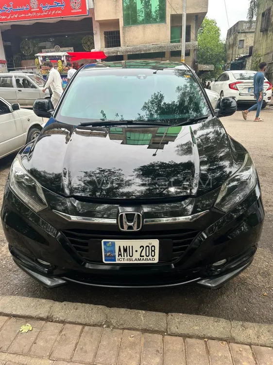 Honda Vezel 2014 for Sale in Islamabad Image-1