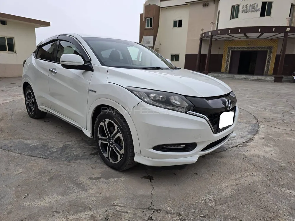 Honda Vezel 2016 for Sale in Sialkot Image-1