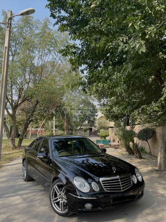 Mercedes Benz E Class 2006 for Sale in Lahore Image-1