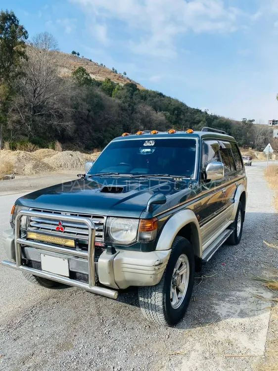Mitsubishi Pajero 1995 for Sale in Abbottabad Image-1